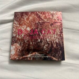 Eyeshadow Palette - Shimmering Brown and Gold